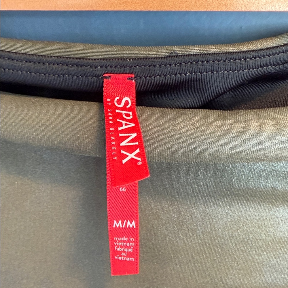 Spanx hunter green leggings - Picture 2 of 3